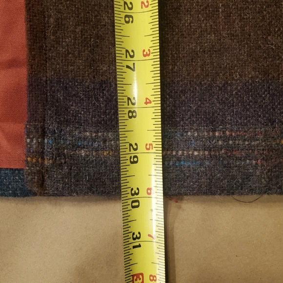 Vintage wool midi skirt by Paris Star size 8 (24" waist) - Picture 5 of 7